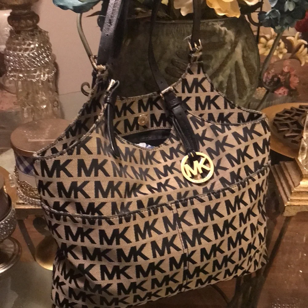 💋💋💋Michael Kors Everyday
